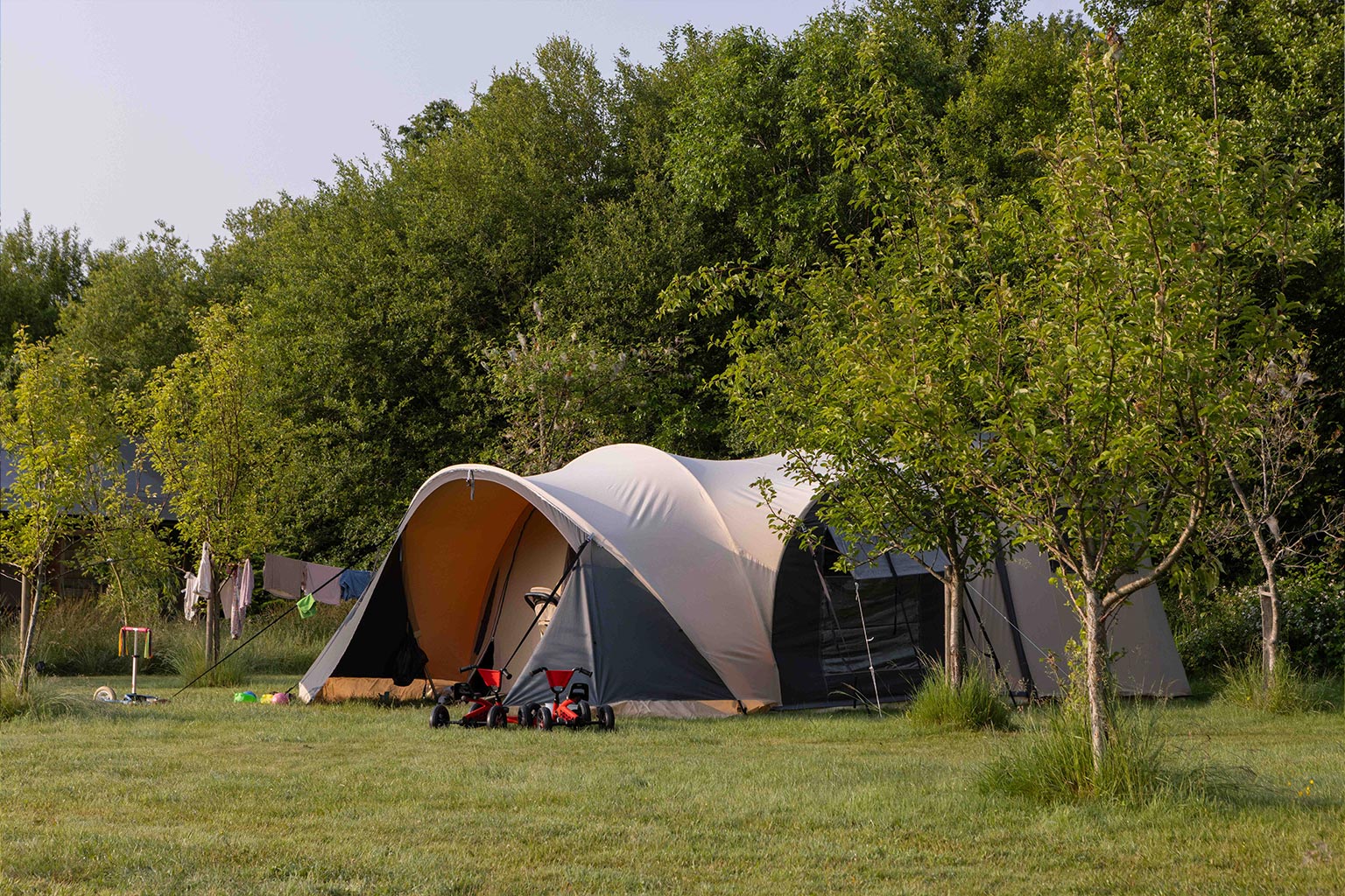 Moulin_Des_Jarasses_tent